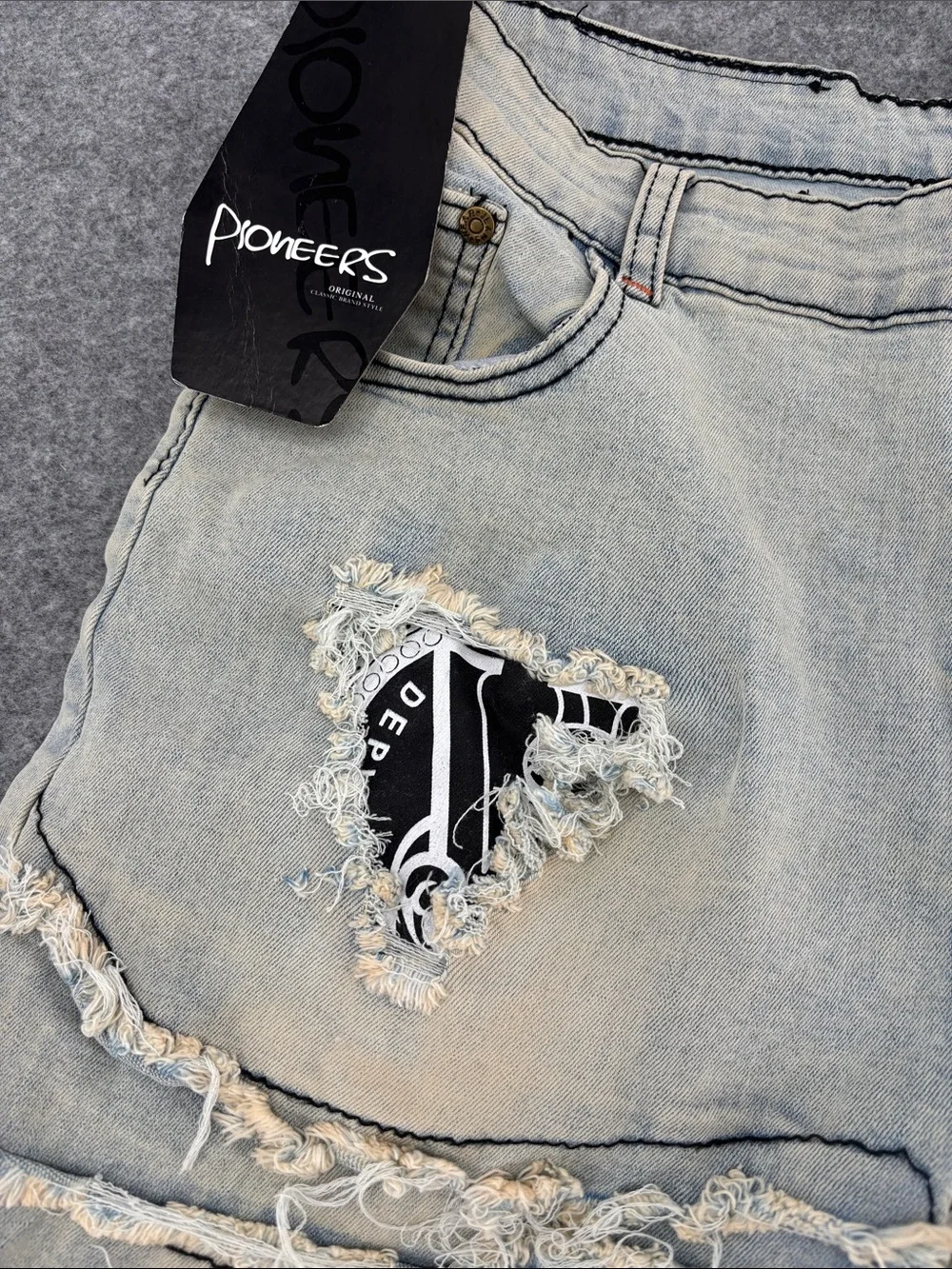 PIONEER Light Wash Distressed Denim Shorts with Black & Yellow Patches 34 NWT